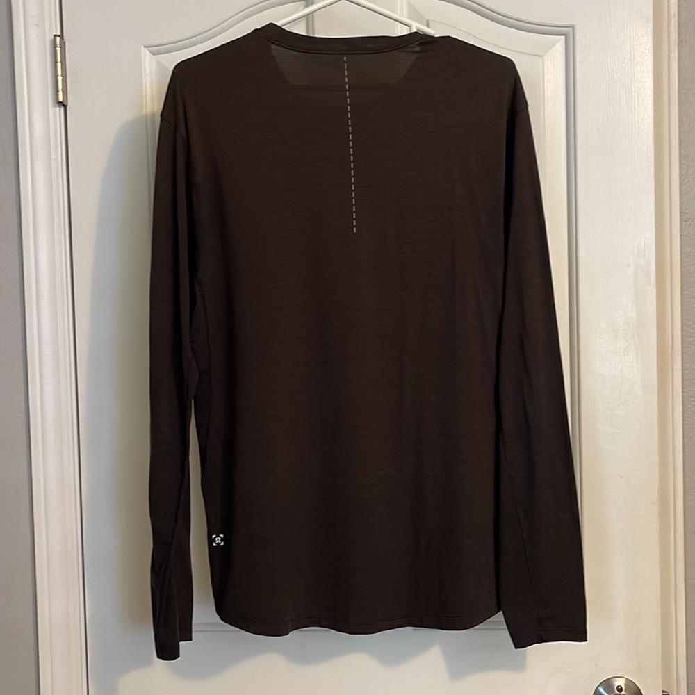 Lululemon black long sleeve shirt - Picture 2 of 3